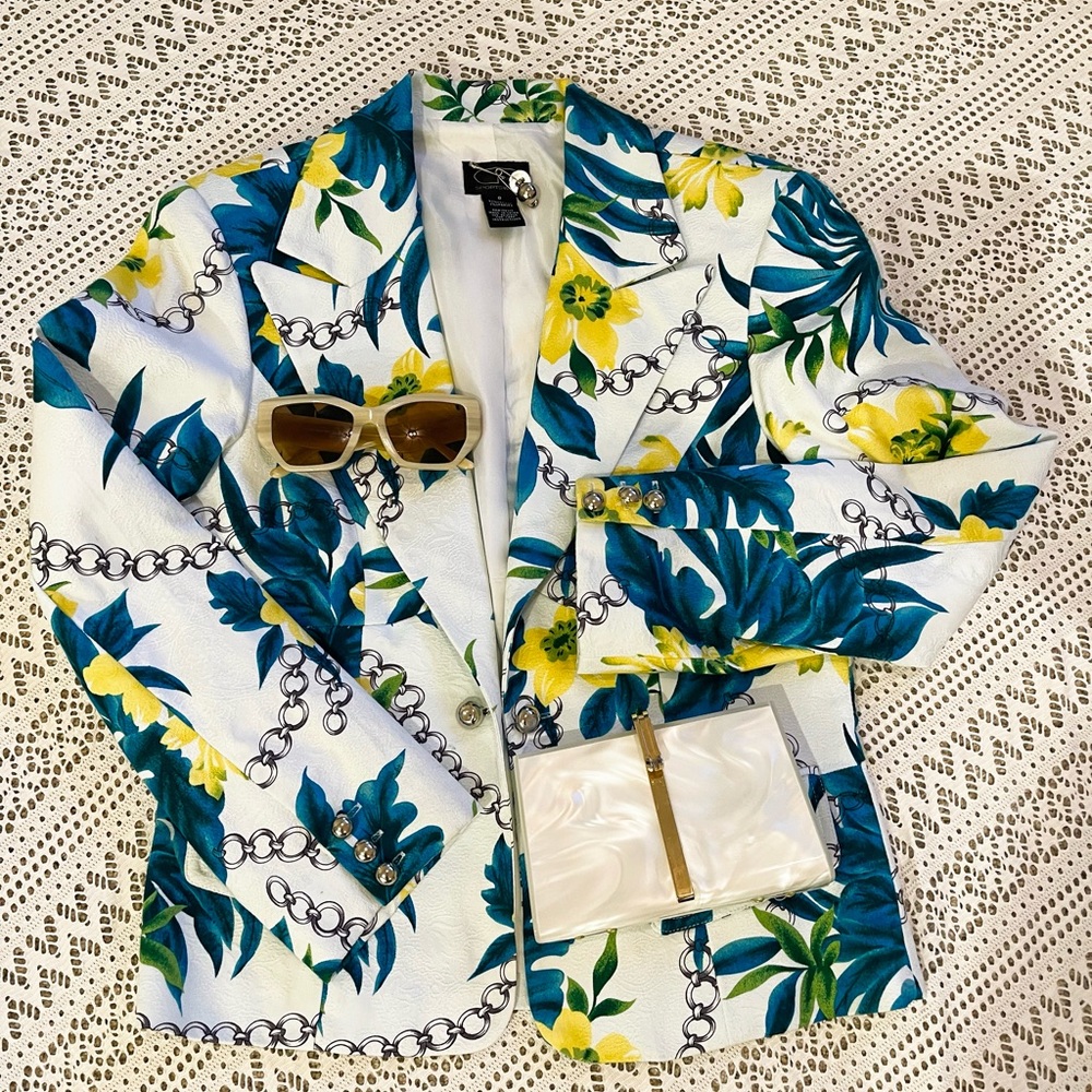 DR sportswear women jacket floral  size 8